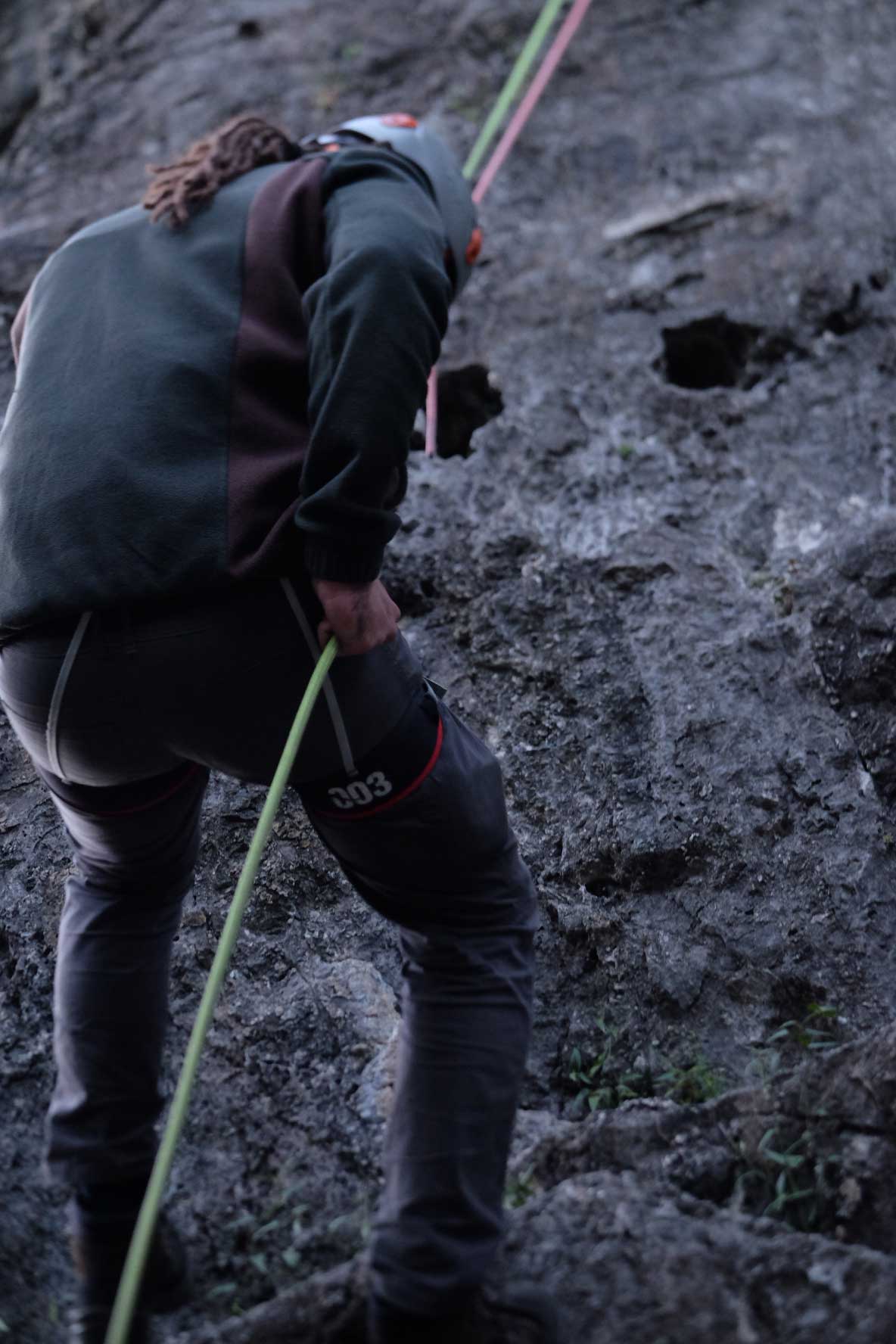 "Vive la experiencia del Krav Magá en plena naturaleza con PlayD. Aprende defensa personal en un ambiente seguro y cercano en Collserola, Barcelona. Fortalece tu cuerpo y mente en 4 horas inolvidables."